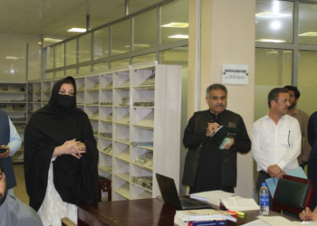 Nosheen Iftikhar visits National Library, stresses promotion of reading culture among youth