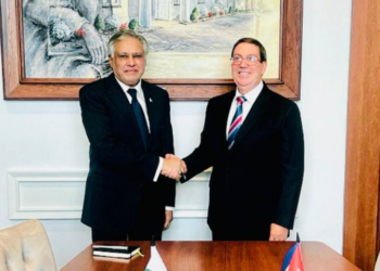 Ishaq Dar, Cuban FM discuss bilateral cooperation in New York