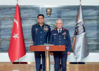 Air Chief holds high-level defence, technology talks during Türkiye visit