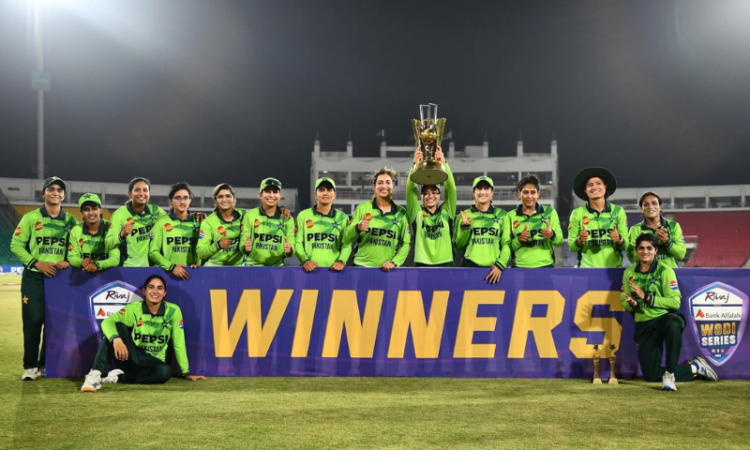 PM Shehbaz congratulates Pakistan Women’s Team on series sweep against Zimbabwe