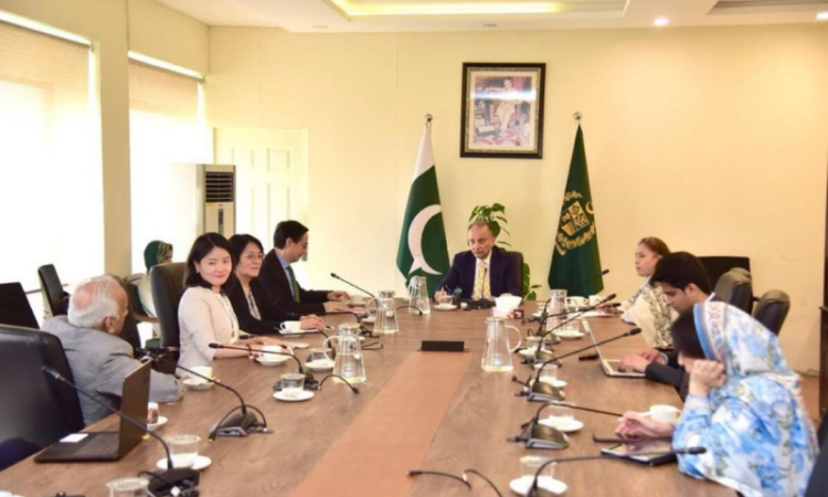 Pakistan, China discuss expanding green finance and technology cooperation