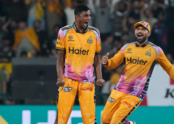 PSL 11 final: Hyderabad Kingsmen restricted to 129 after middle-order collapse against Peshawar Zalmi
