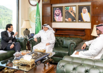 Petroleum minister meets Saudi Ambassador