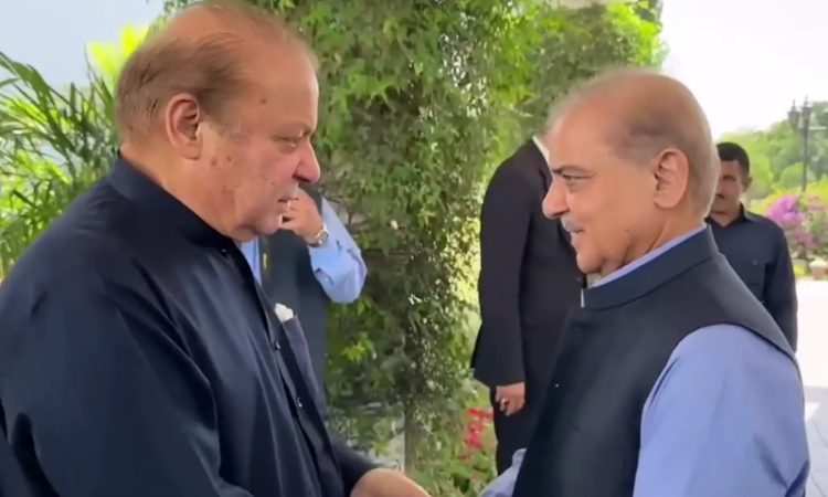 PM Shehbaz, Nawaz discuss Middle East crisis, political situation at Jati Umra meeting