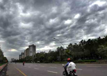 PMD warns of heavy rain, hailstorms and dust-thunderstorms across Pakistan