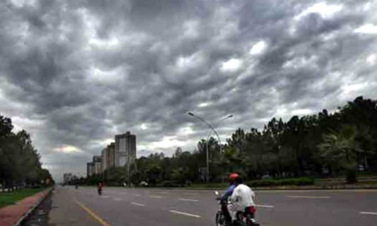 PMD warns of heavy rain, hailstorms and dust-thunderstorms across Pakistan