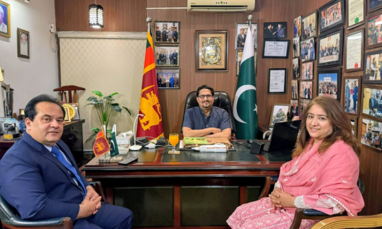 Yasin Joiya meets Beaconhouse official to discuss educational cooperation