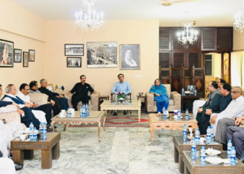 Bilawal to meet PM Shehbaz as AJK tensions escalate over refugee seats dispute