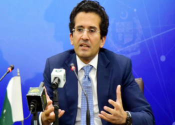 Pakistan considering import of Iranian oil, gas after sanctions relief, says Petroleum Minister
