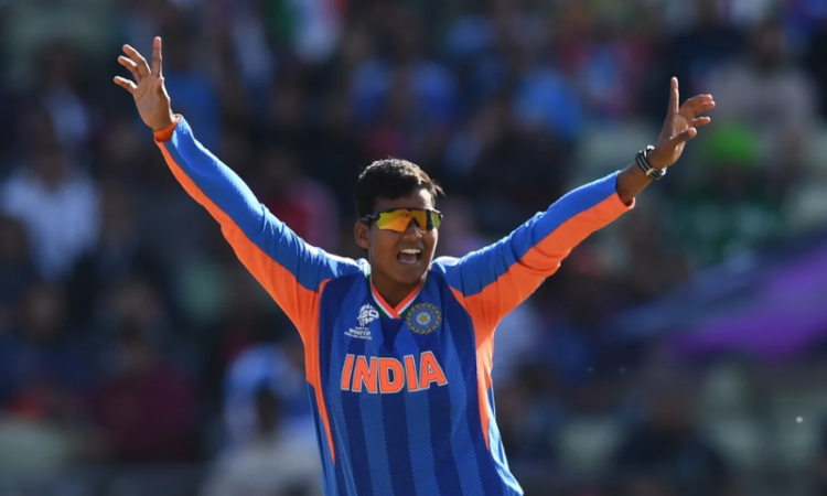 Deepti Sharma’s five-wicket haul powers India to 64-run win over Pakistan in Women’s T20 World Cup