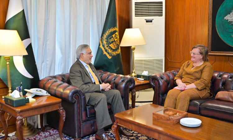 Ishaq Dar bids farewell to Italian Ambassador, reaffirms commitment to stronger Pakistan–Italy ties
