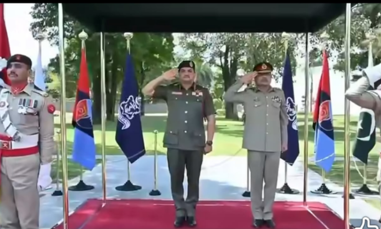 Libyan military leader meets Field Marshal Asim Munir at GHQ, discusses defence cooperation