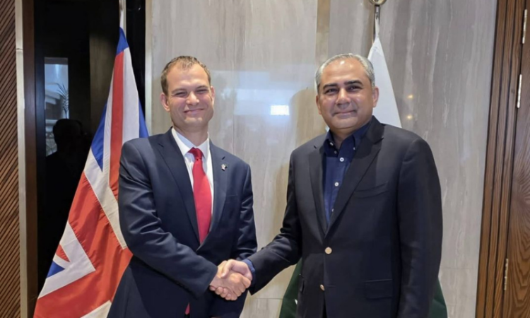 Mohsin Naqvi meets UK Minister of State Hamish Falconer; discuss bilateral relations and regional situation