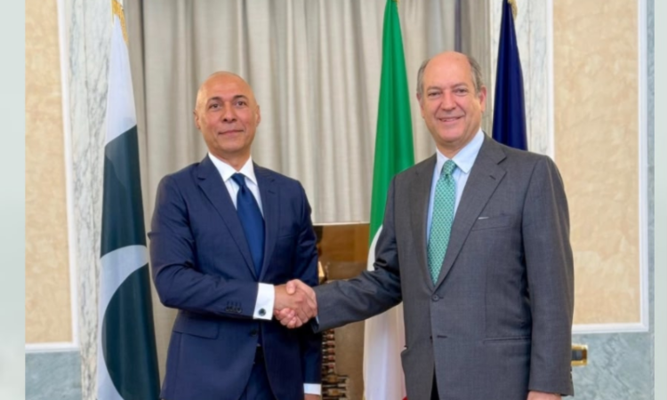 Pakistan, Italy sign visa waiver agreement for diplomatic passport holders