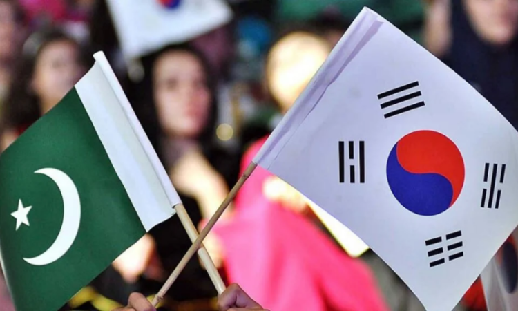 Pakistan EPS center introduces tablet-based 'UBT' system for Korean language test