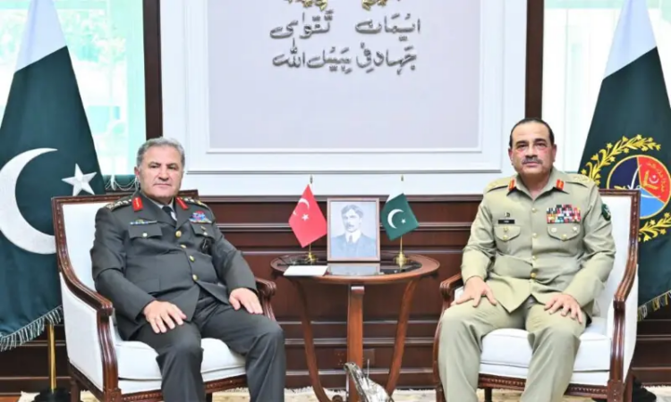 Pakistan, Türkiye explore enhanced defence cooperation as military leaders hold high-level meetings at GHQ