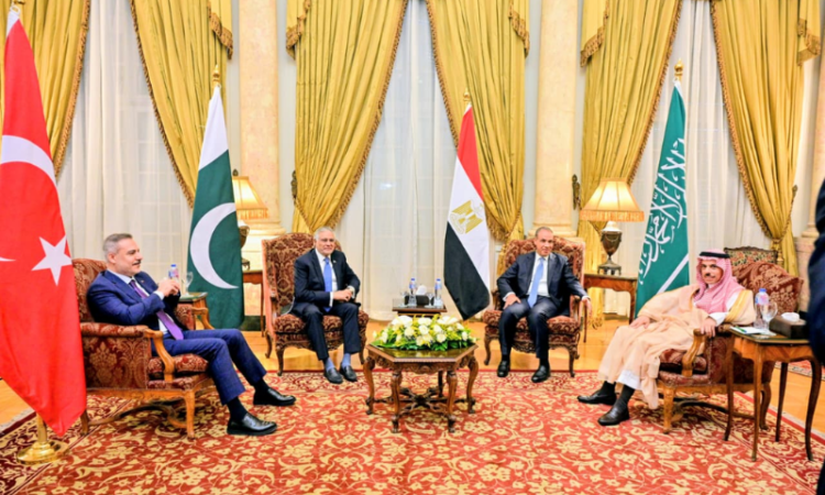 Pakistan, Saudi Arabia, Türkiye and Egypt discuss regional cooperation at R-4 ministerial meeting in Cairo