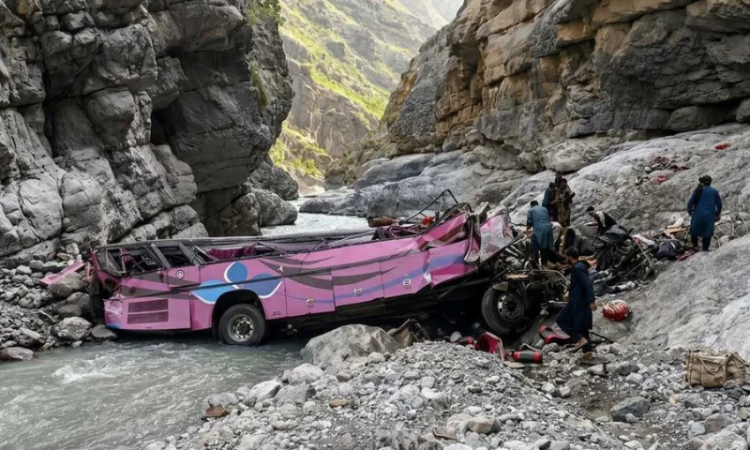 40 killed as Quetta-to-Peshawar bus plunges into ravine at Balochistan-KP border