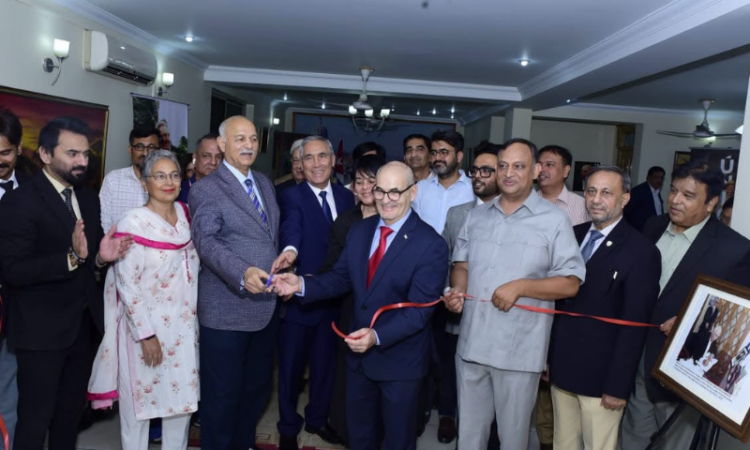Fidel’s centenary commemorated with photo exhibition at Cuban Embassy