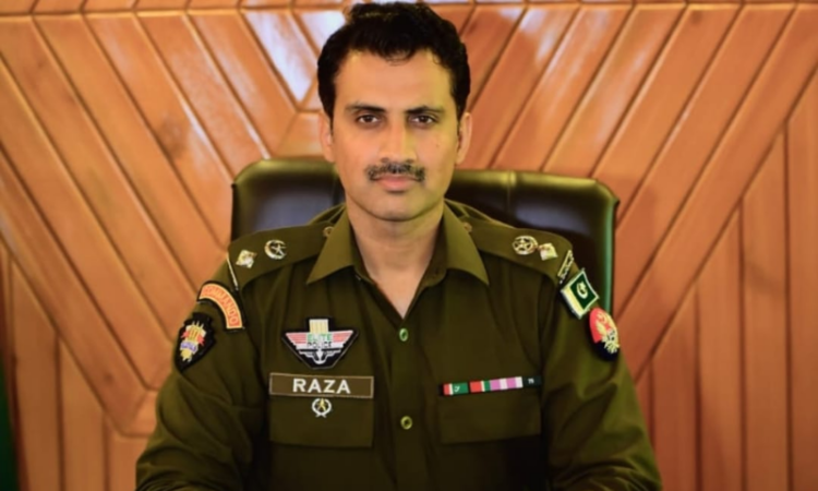 Over 24,000 vehicles enter Murree in 24 hours; traffic fully under control despite adverse weather: DPO