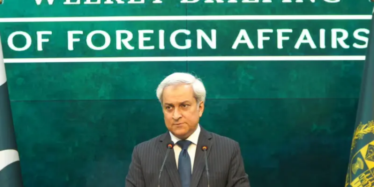 Pakistan urges US, Iran to resume talks as Islamabad peace deal faces challenges