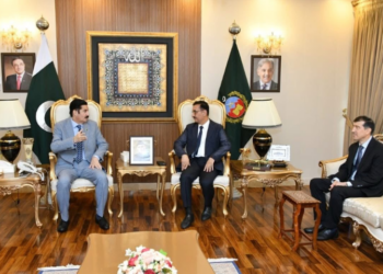 Tajik envoy, KP governor discuss trade, tourism and CASA-1000 cooperation