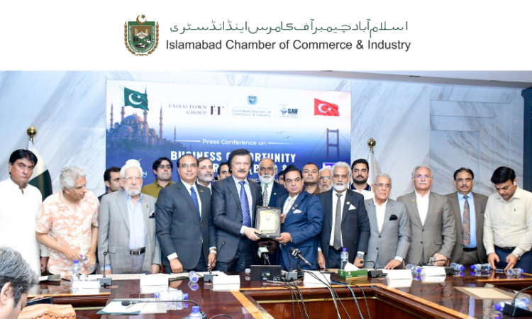 Pakistan, Türkiye must transform brotherly ties into economic prosperity: Haroon Akhtar