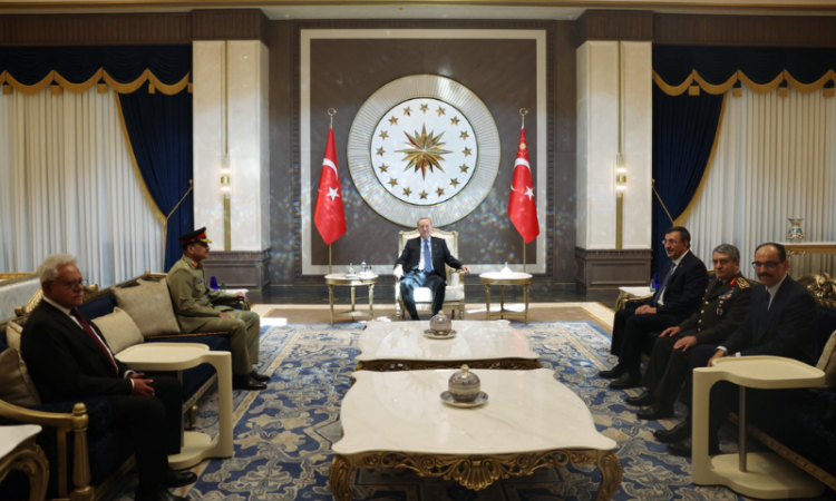Field Marshal Asim Munir visits Türkiye, receives top military honour as Pakistan, Türkiye deepen defence ties