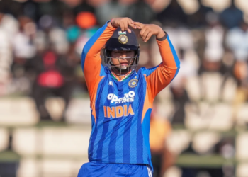 India cruise past Zimbabwe by seven wickets in first T20I