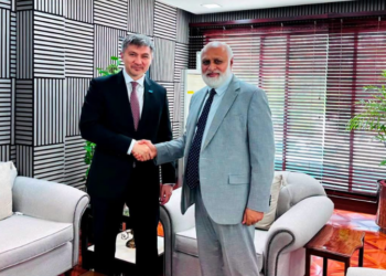 HEC chairman lauds outgoing Kazakh envoy for strengthening academic cooperation