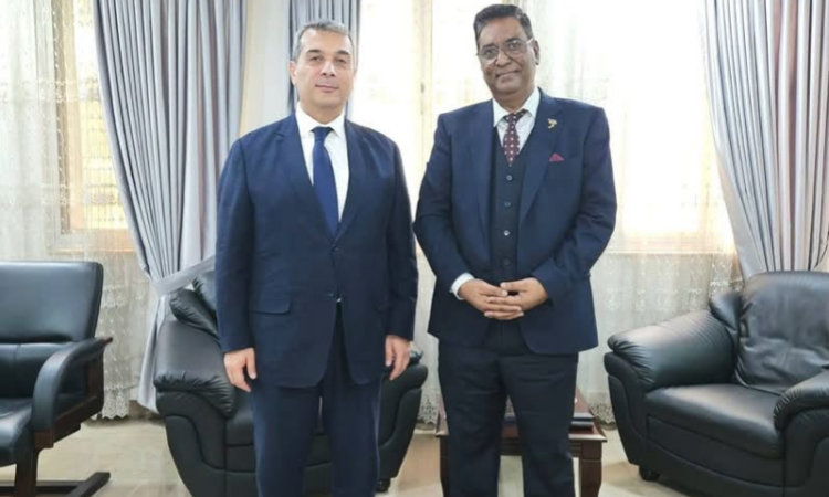 Mauritius envoy calls on Azerbaijan ambassador to discuss bilateral cooperation
