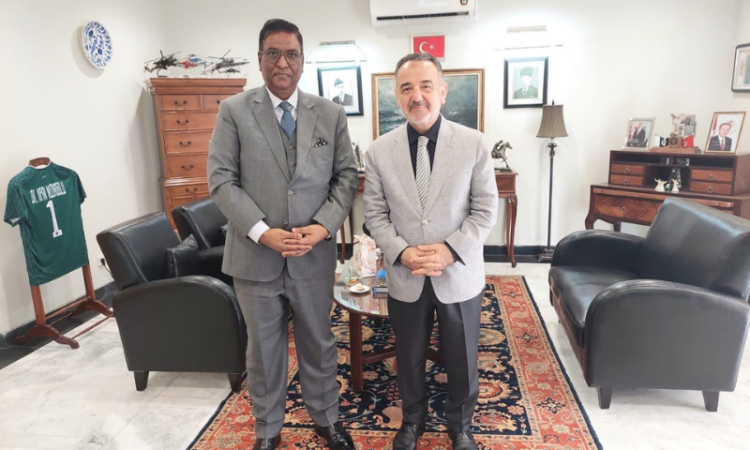 Mauritius High Commissioner meets Turkish Ambassador