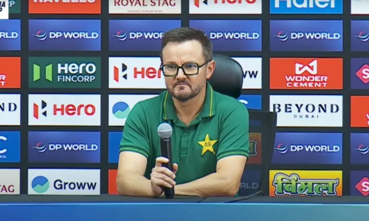 Hesson seeks broader leadership culture in Pakistan team, backs new contract model
