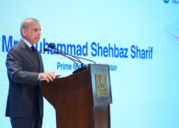 PM Shehbaz reaffirms security of Chinese nationals as Pakistan, China sign $440 million pharma deals