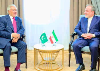 Dar, Iranian FM reaffirm commitment to regional peace at SCO meeting