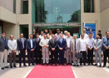 Portugal Ambassador to Pakistan visits LCCI office