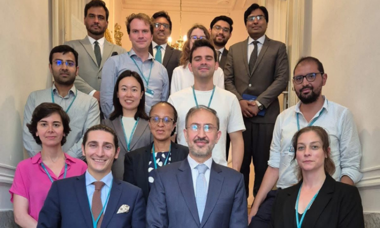 Pakistan Embassy in The Hague hosts international law scholars for foreign policy briefing