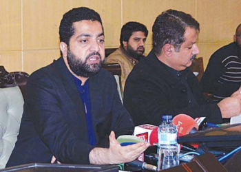 Balochistan home minister survives convoy attack in Mastung, six injured