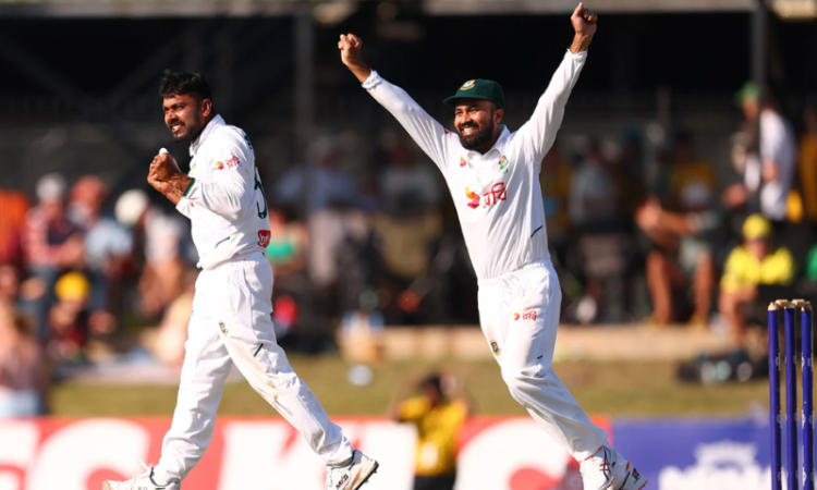 Bangladesh close in on historic Test win as Australia slip to 161-4