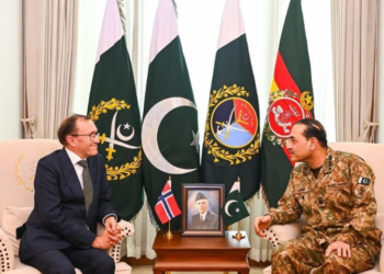 Norway foreign minister meets COAS at GHQ