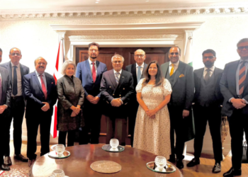 Ishaq Dar meets Pakistan-origin British lawmakers, discusses bilateral ties and regional peace