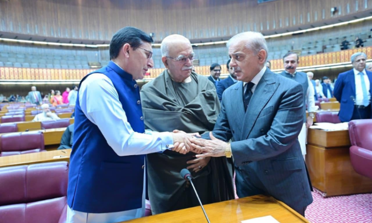 PM Shehbaz invites opposition to meaningful dialogue, says government ready for talks