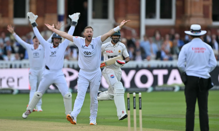 England beat Pakistan by 194 runs to take unassailable 2-0 Test series lead