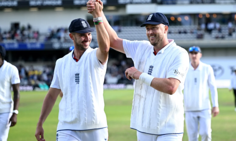 England bowl Pakistan out for 171 as Robinson, Tongue share 10 wickets at Headingley