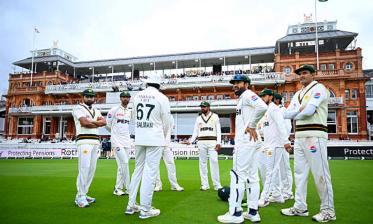PCB releases seven players, two coaches ahead of third England Test