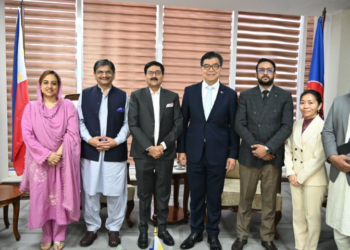 Philippines, Pakistan explore cooperation in health and education