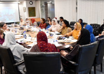 Women lawmakers call for stronger laws against honour killings, safe hostels for girls