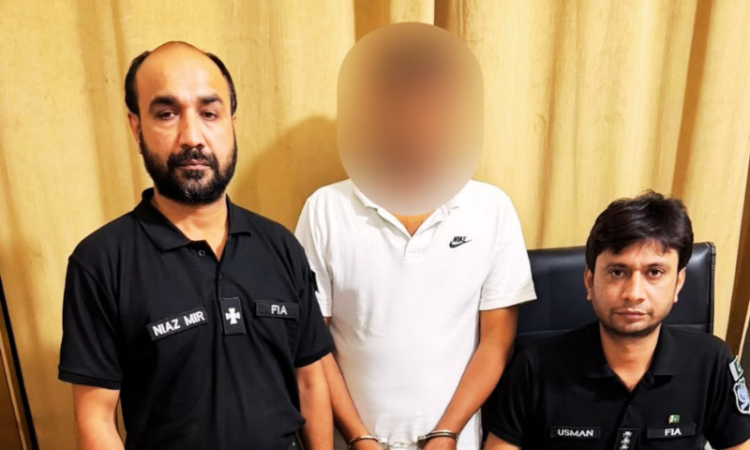 Two long-absconding suspects arrested by FIA in visa fraud and human trafficking cases