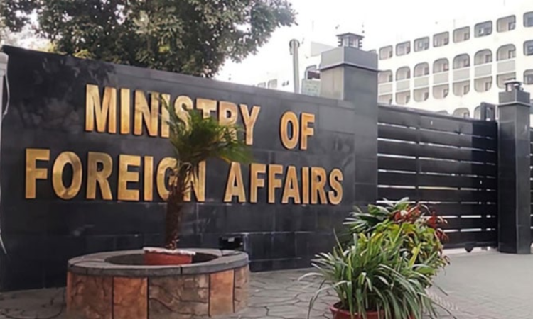 Pakistan condemns demolition of century-old mosque in India