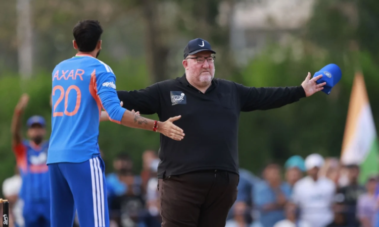 India edge Japan by two runs after controversial final-over decision